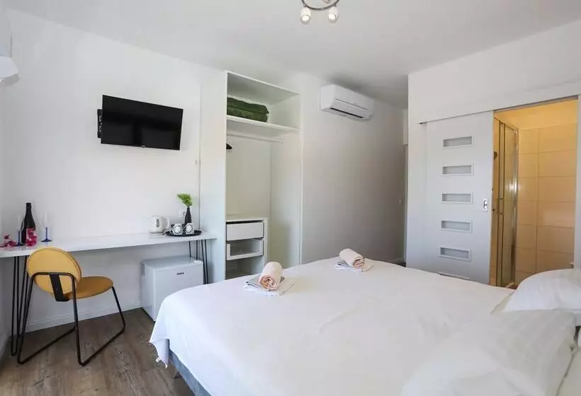 ペンション Rooms Stella Maris