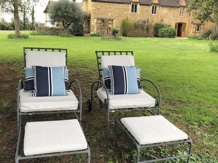 פנסיון The Grand Longere