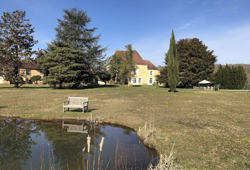 פנסיון The Grand Longere