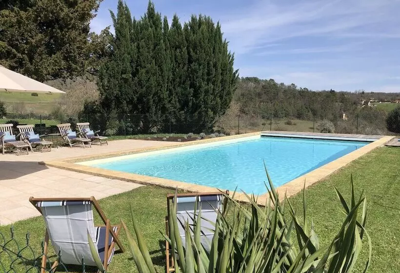 Majatalo The Grand Longere