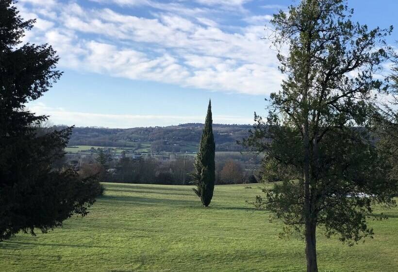 פנסיון The Grand Longere