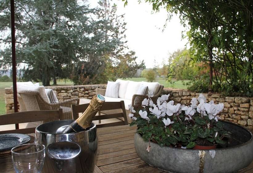 פנסיון The Grand Longere