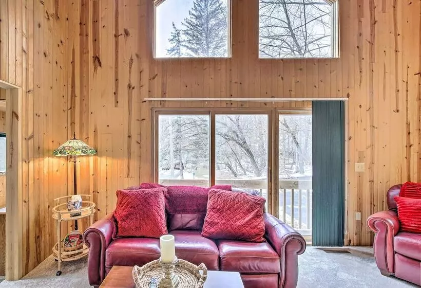 Quaint Plymouth Cabin   1 Mi To Road America!