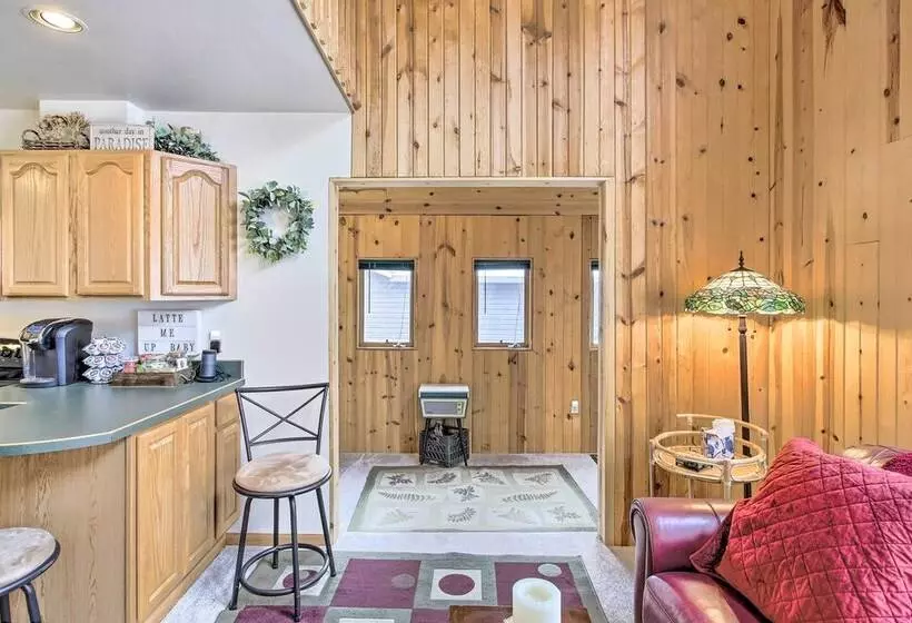 Quaint Plymouth Cabin   1 Mi To Road America!
