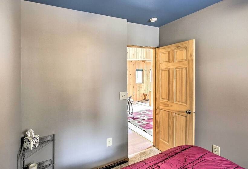 Quaint Plymouth Cabin 1 Mi To Road America!