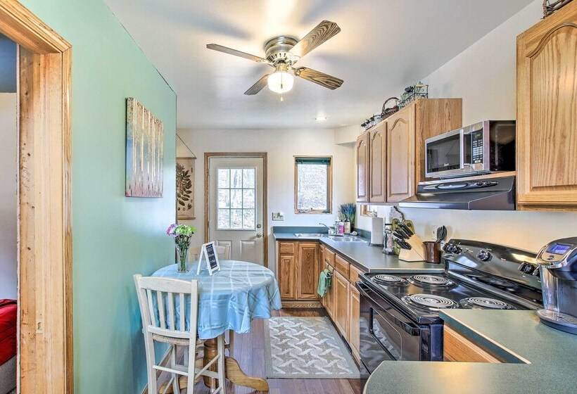 Quaint Plymouth Cabin 1 Mi To Road America!