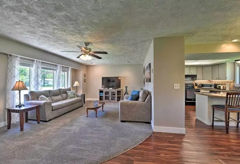 Quiet Sugar City Home < 80 Mi To Yellowstone!