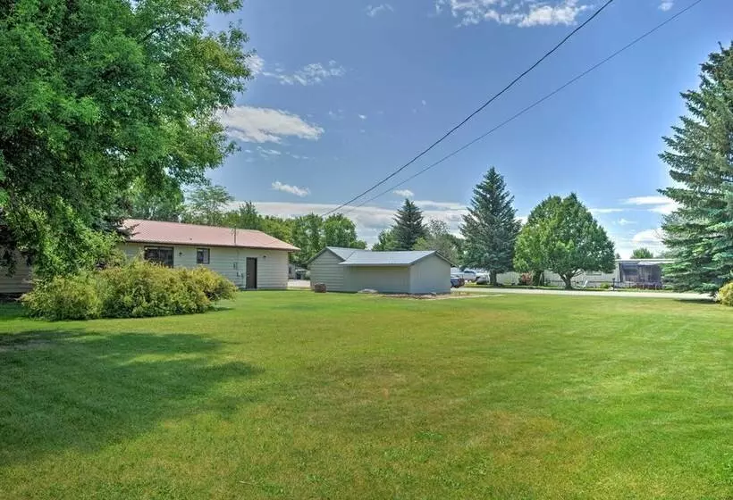 Quiet Sugar City Home < 80 Mi To Yellowstone!