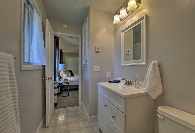 Quiet Sugar City Home < 80 Mi To Yellowstone!