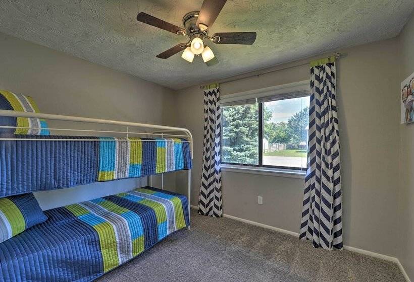 Quiet Sugar City Home < 80 Mi To Yellowstone!