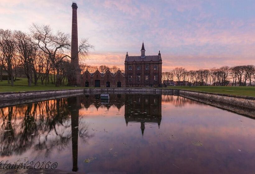 اقامتگاه 5star Serviced Homes Free Wifi & Parking, Office