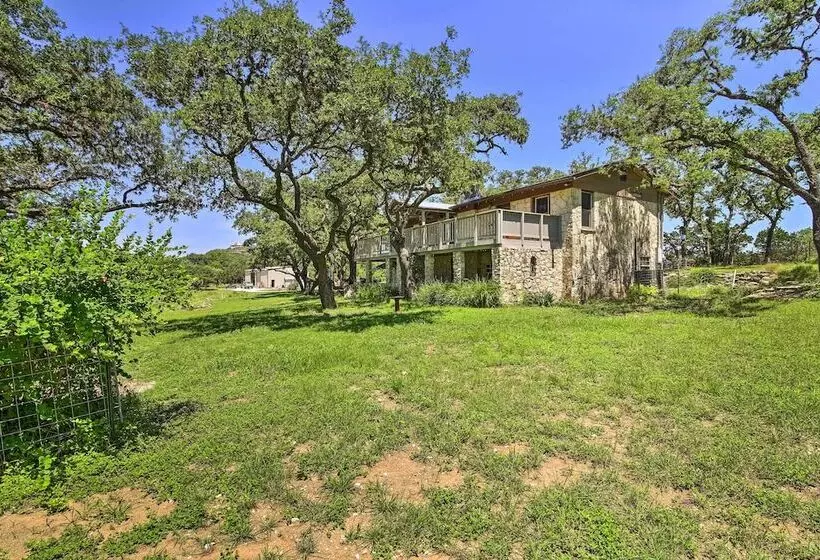 Countryside Cottage: 17 Mi To Downtown San Antonio