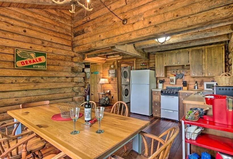 Secluded Cabin On 39 Acres In Burnsville!