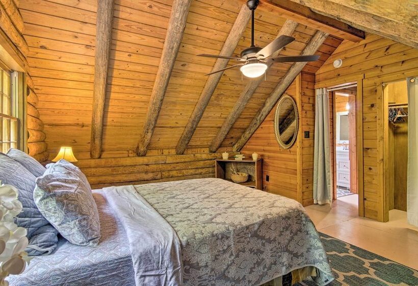 Secluded Cabin On 39 Acres In Burnsville!