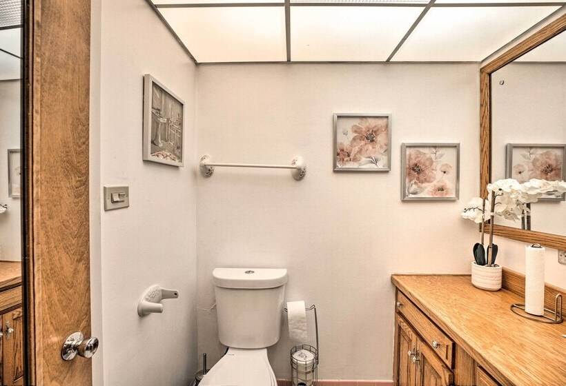 Spacious Family Glenwood Estates Home W/ Hot Tub!