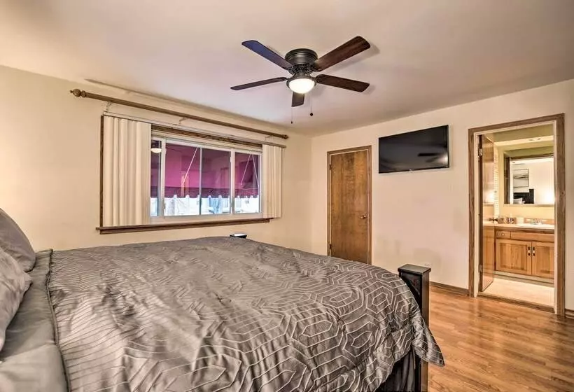 Spacious Family Glenwood Estates Home W/ Hot Tub!