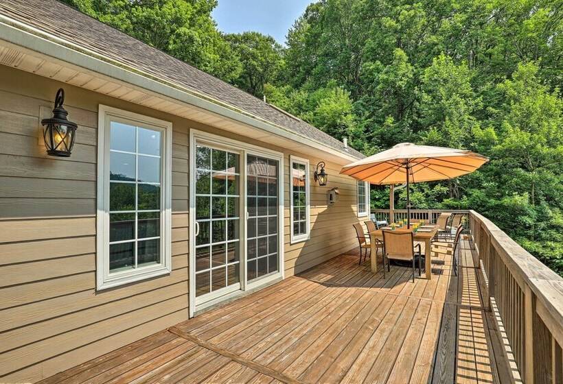 North Carolina Home W/ Game Room, Deck & Fire Pit