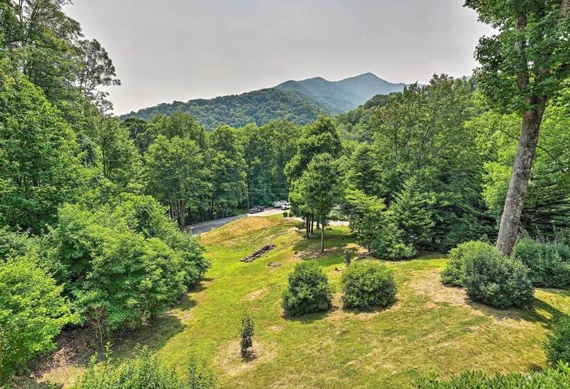 North Carolina Home W/ Game Room, Deck & Fire Pit
