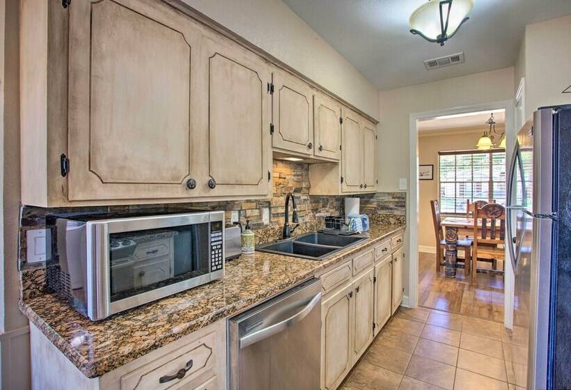 Home In Historic Waxahachie W/ Yard & Patio!