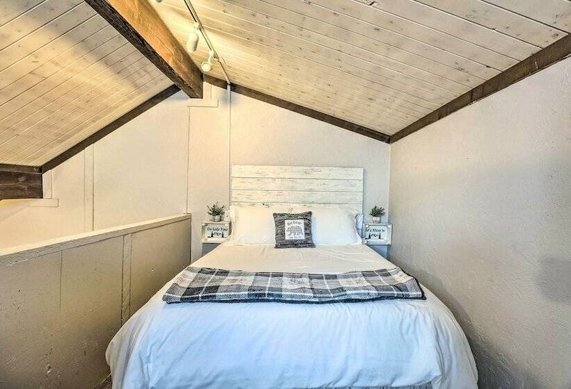 Sunsoaked Hideaway On Lake San Cristobal!