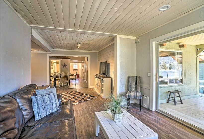 Sunsoaked Hideaway On Lake San Cristobal!