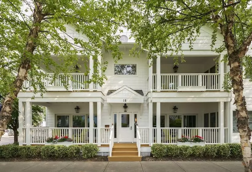 The Neighborhood Hotel New Buffalo