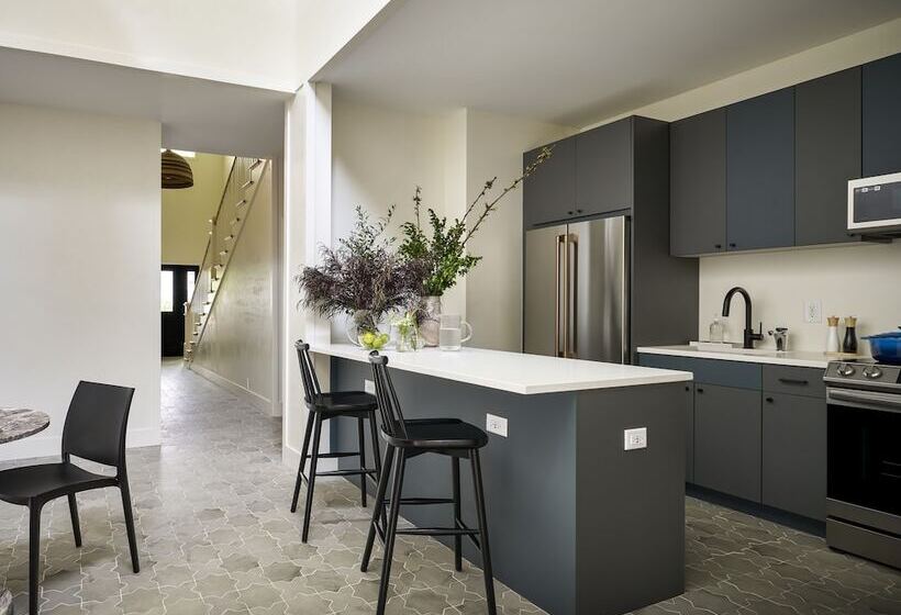 The Neighborhood Hotel New Buffalo