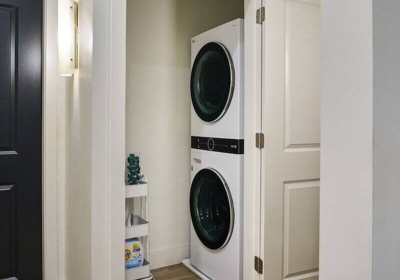 The Neighborhood Hotel New Buffalo