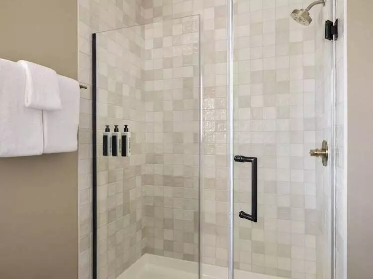 The Neighborhood Hotel New Buffalo