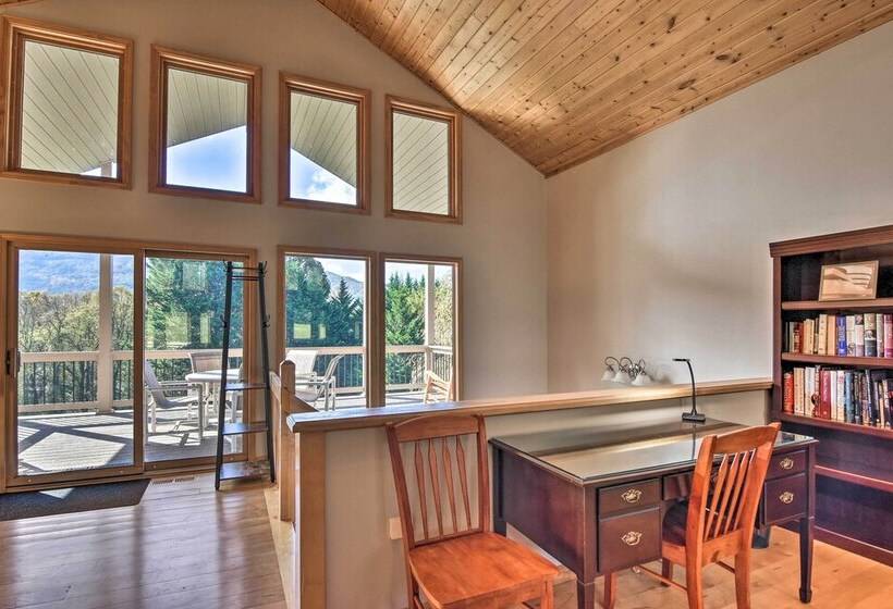 Blue Ridge Cabin On 6 Acres: Hot Tub & Mtn Views!