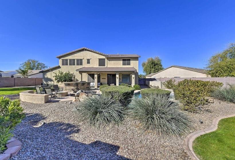 Southeast Gilbert Home W/ Private Pool & Hot Tub!