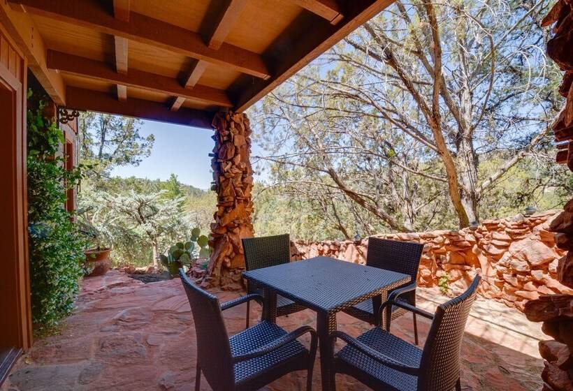 Unique Sedona Home W/ Mountain Views & Guest House