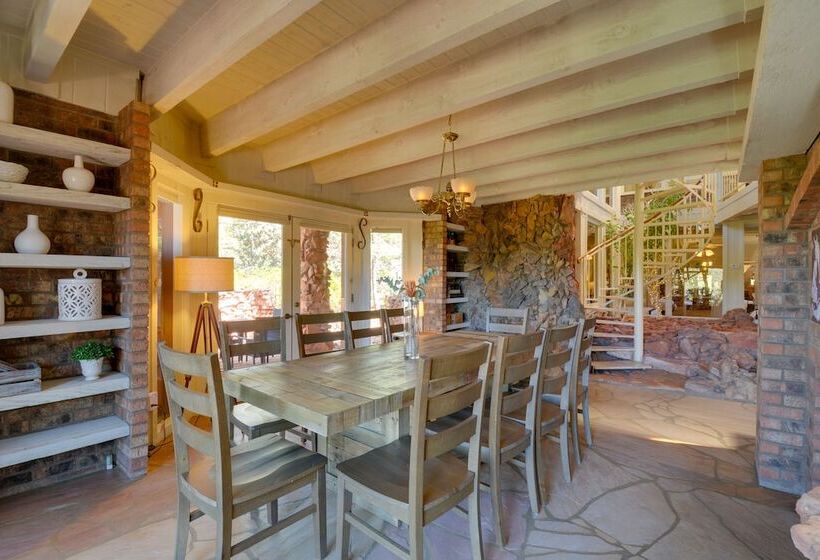 Unique Sedona Home W/ Mountain Views & Guest House