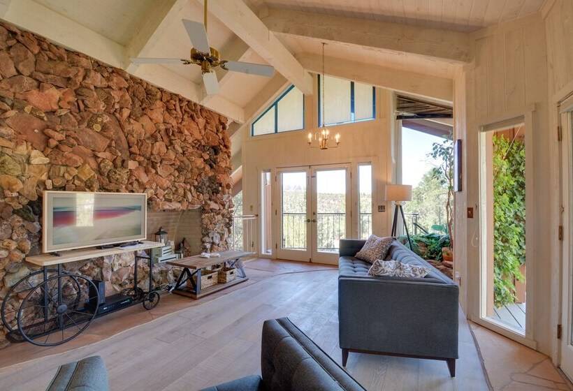 Unique Sedona Home W/ Mountain Views & Guest House