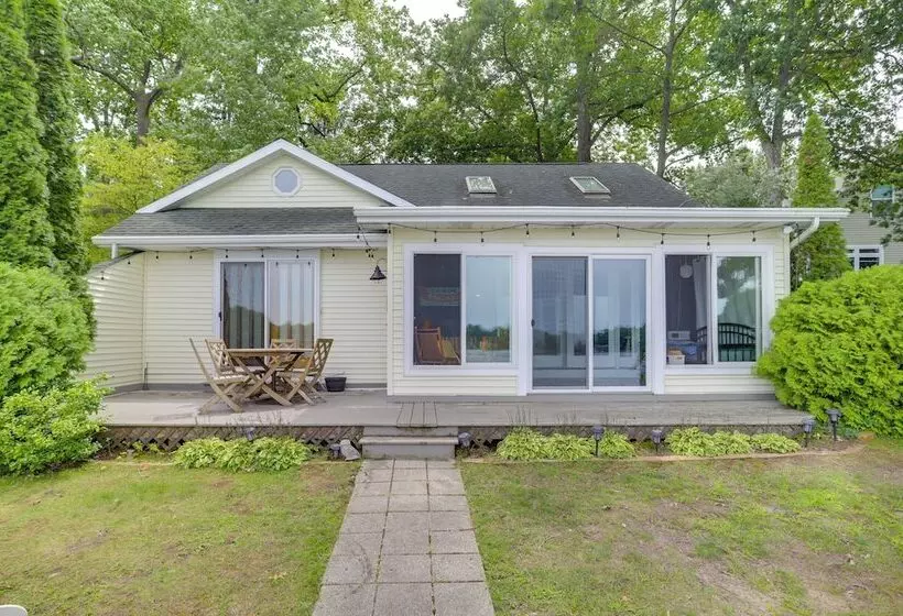 Waterfront Cable Lake Cabin W/ Grill!