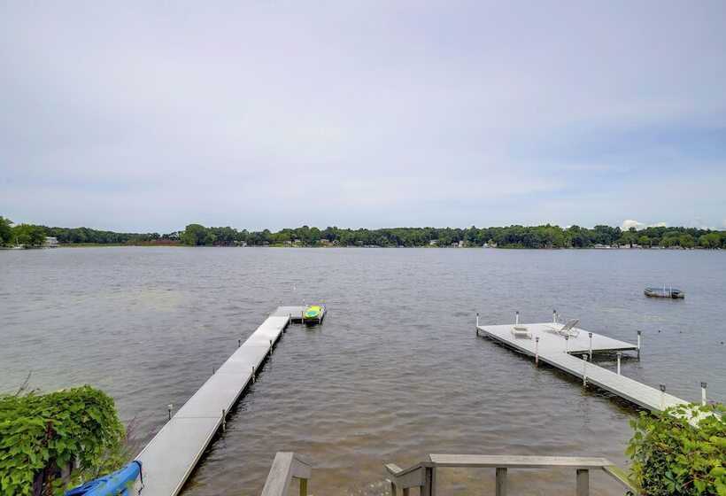 Waterfront Cable Lake Cabin W/ Grill!