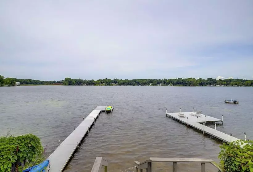 Waterfront Cable Lake Cabin W/ Grill!