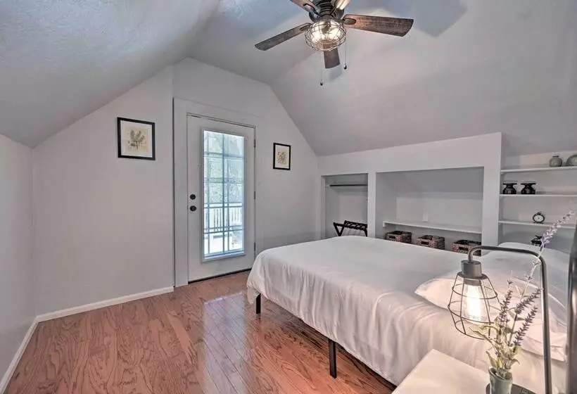 Whispering Pines Home: Fire Pit, Near Scenic Hikes