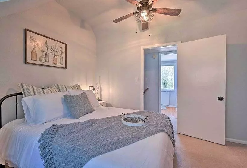 Whispering Pines Home: Fire Pit, Near Scenic Hikes