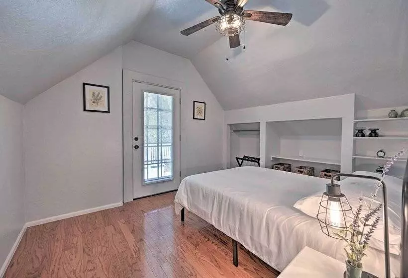 Whispering Pines Home: Fire Pit, Near Scenic Hikes