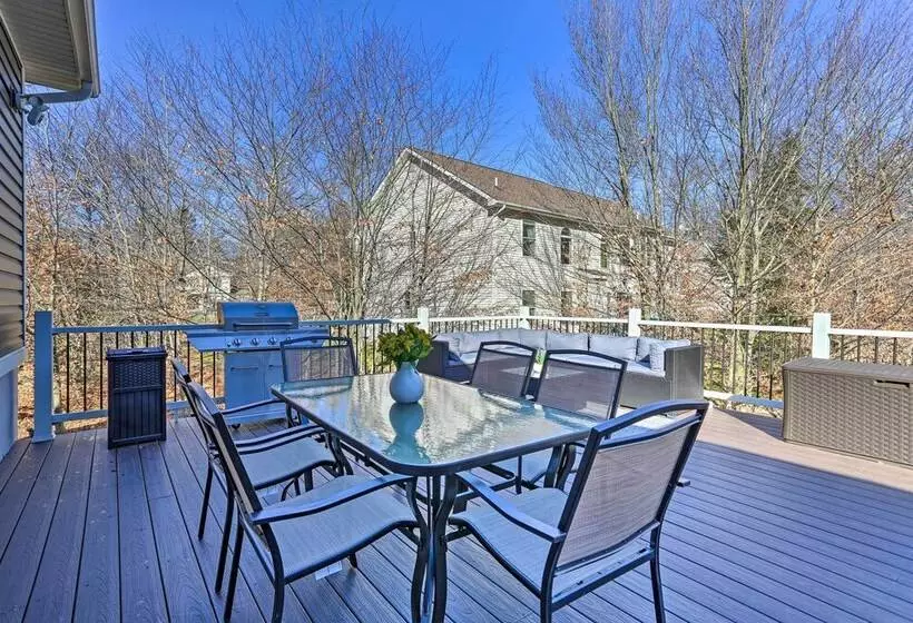 Tobyhanna Home W/ Hot Tub & Resort Amenities