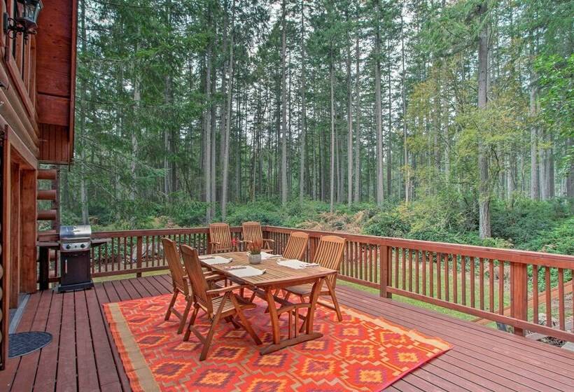 Anderson Island Cabin On Half Acre With Fire Pit!