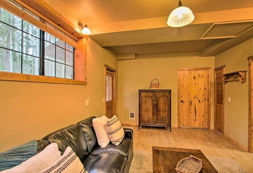 Anderson Island Cabin On Half Acre With Fire Pit!