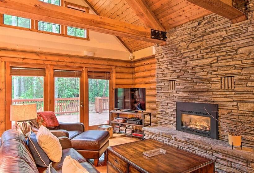 Anderson Island Cabin On Half Acre With Fire Pit!