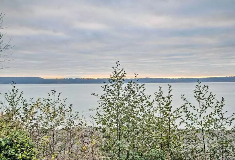 Anderson Island Cabin On Half Acre With Fire Pit!