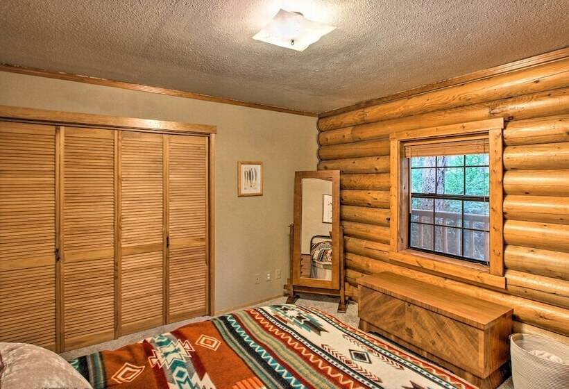 Anderson Island Cabin On Half Acre With Fire Pit!