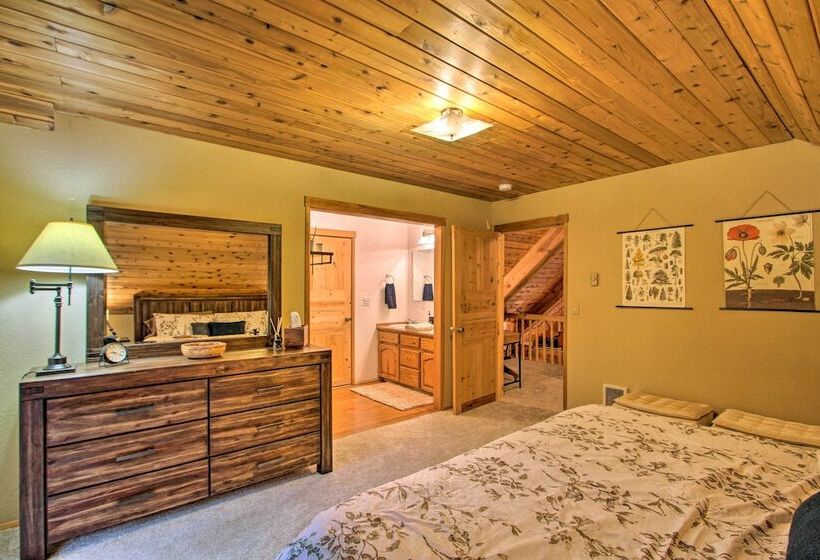 Anderson Island Cabin On Half Acre With Fire Pit!