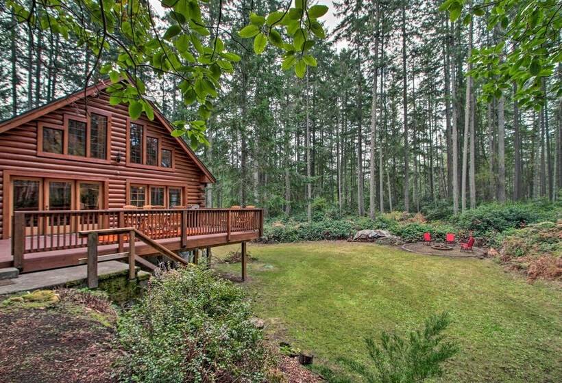 Anderson Island Cabin On Half Acre With Fire Pit!