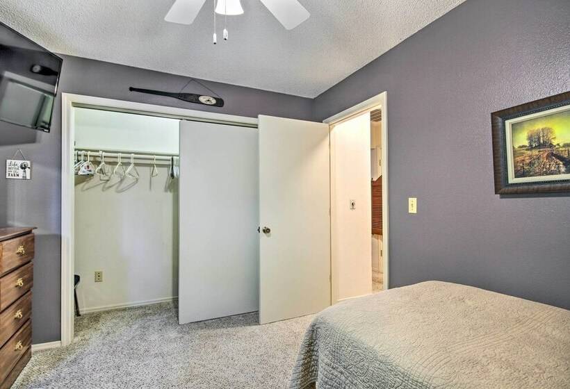 Bella Vista Home Base Near Mtn Biking & Golf!