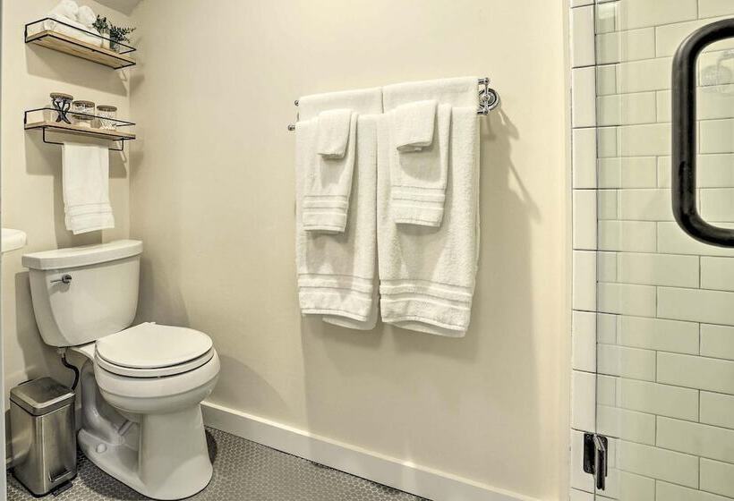 Boise Tudor Home W/ Game Room < 2 Mi To Downtown!